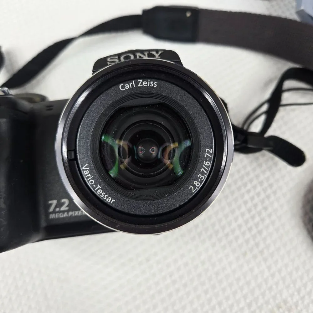 Sony Cybershot DSC-H5 7.2mp Digital Camera 12x Optical Image Stabilization Zoom
